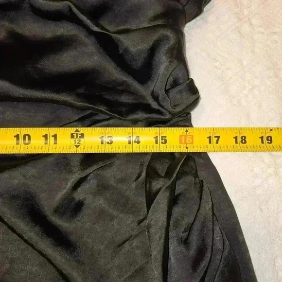 Elliatt Cassini Sheath Dress *Revolve* Ruched Side One Shoulder Satin Black - Picture 7 of 8